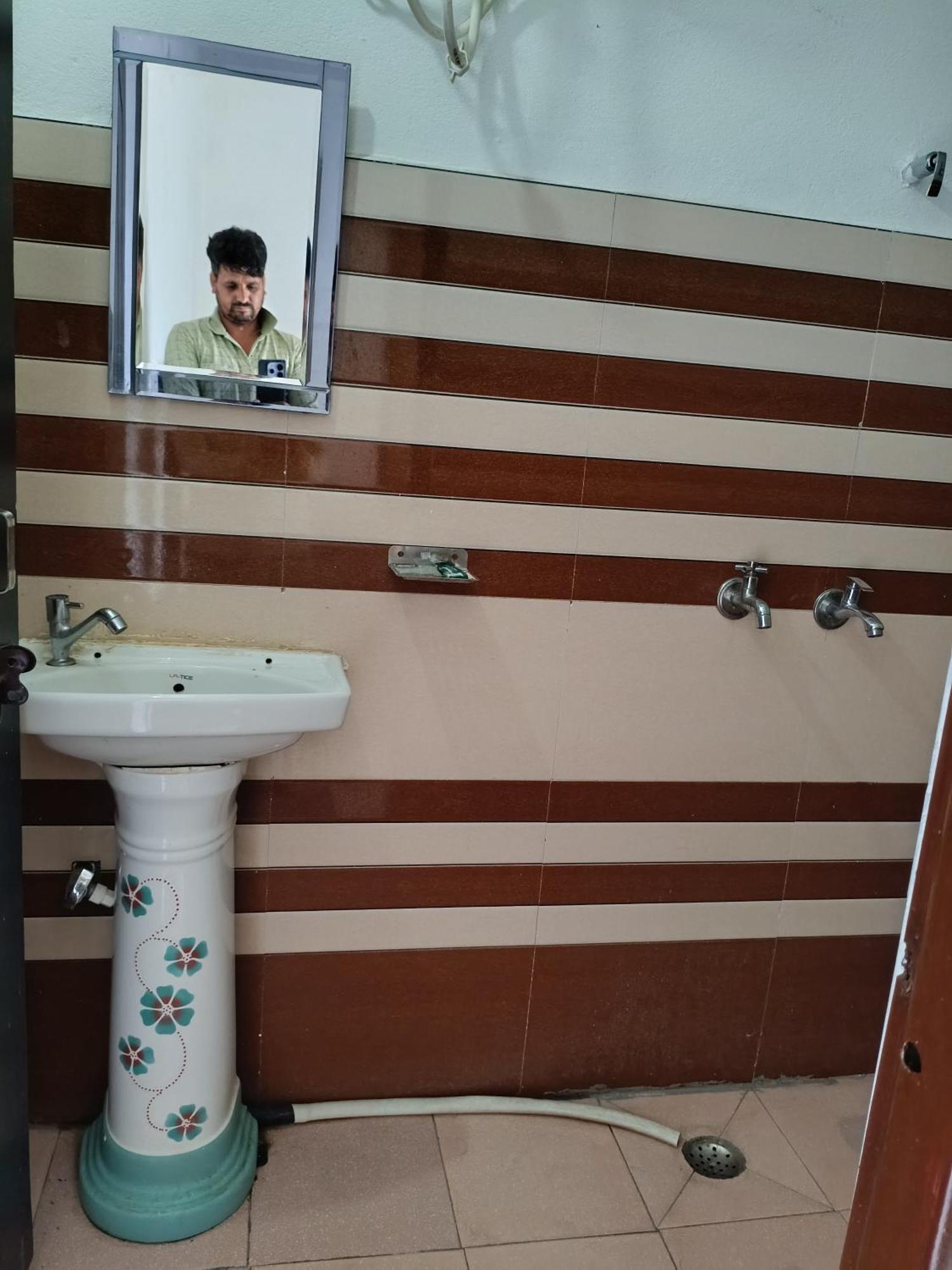 Mayur Homestay Ukhimath Bagian luar foto